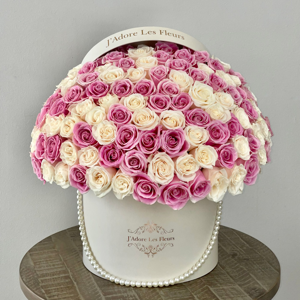 100 Signature Blush Pink And White Large Rose Box
