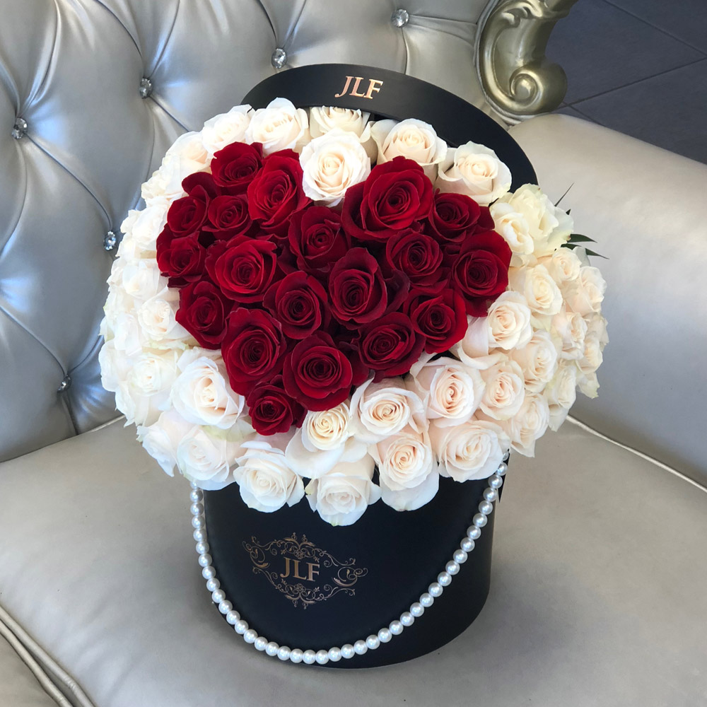 Signature Heart Rose Box With Pearl Handle