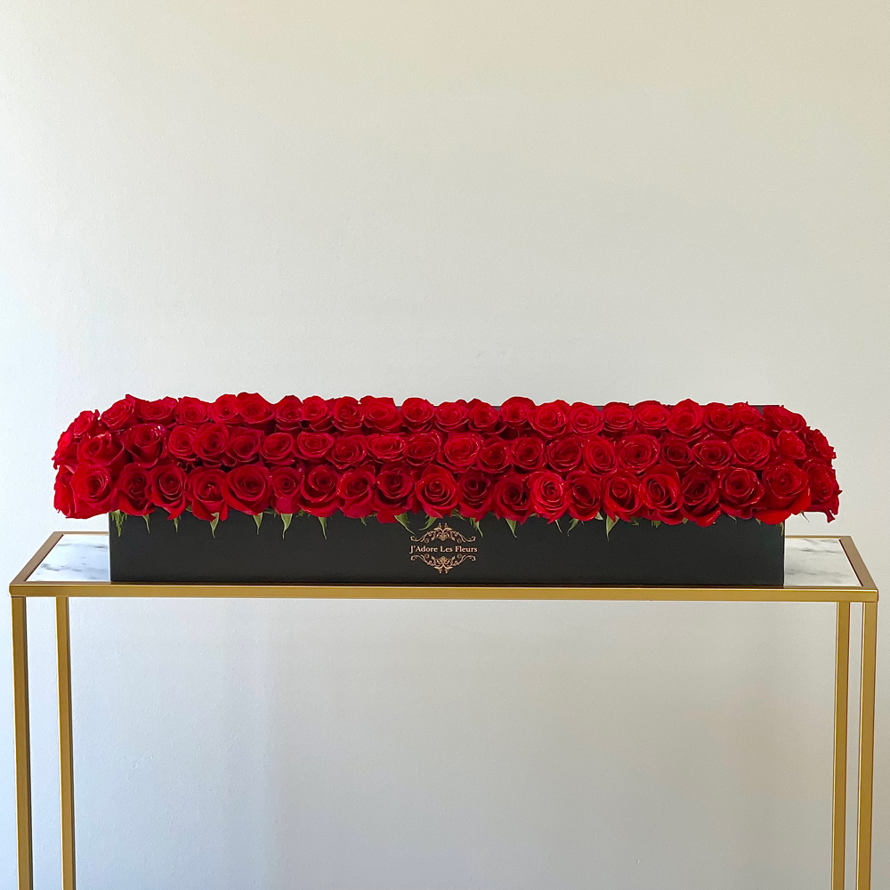 Signature Roses In Rectangle Box