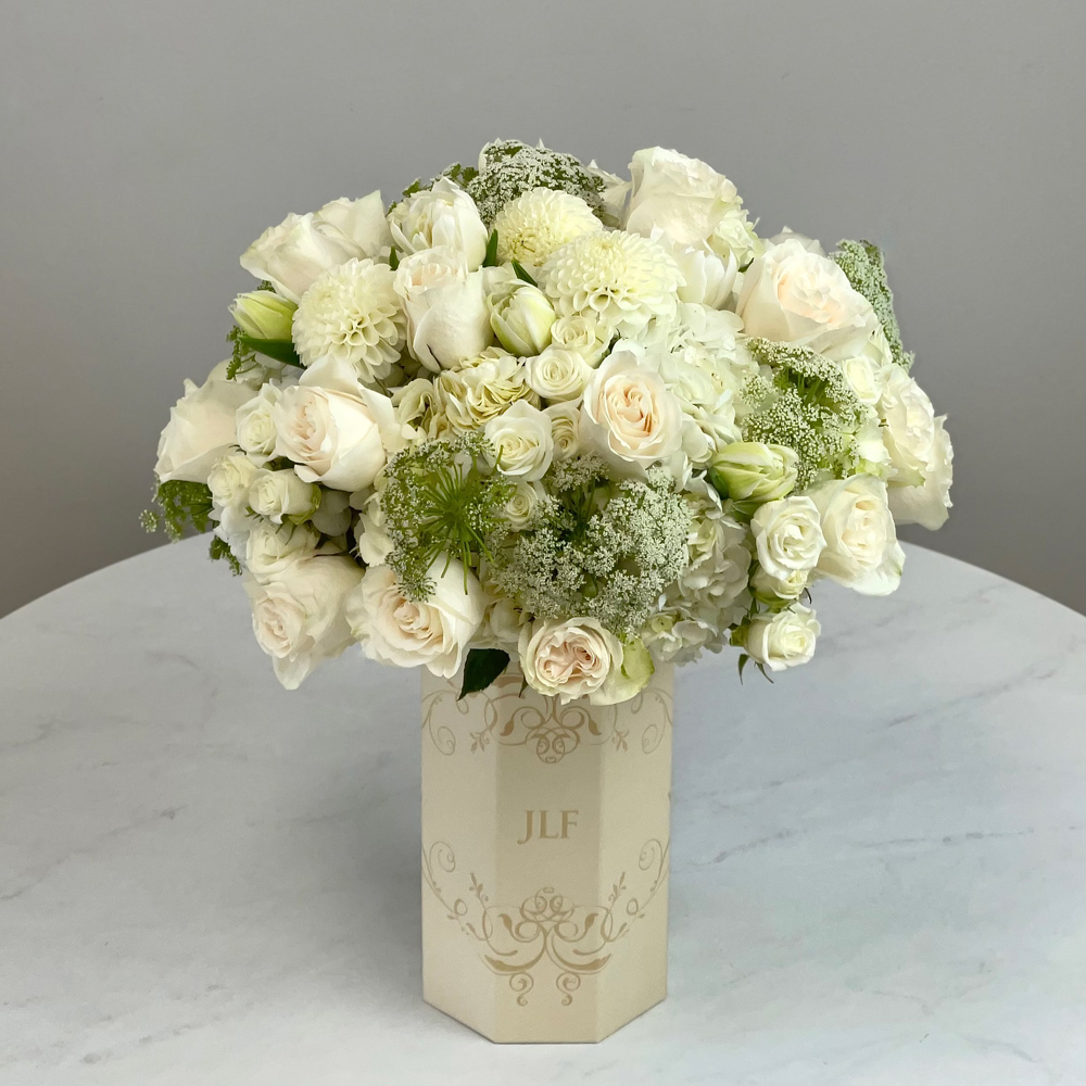 Queen's Lace in Short JLF Vase à Fleurs
