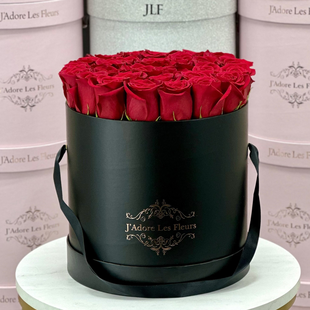Yelena Red Rose Box