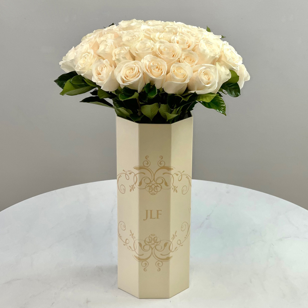 Roses in Tall JLF Vase à Fleurs