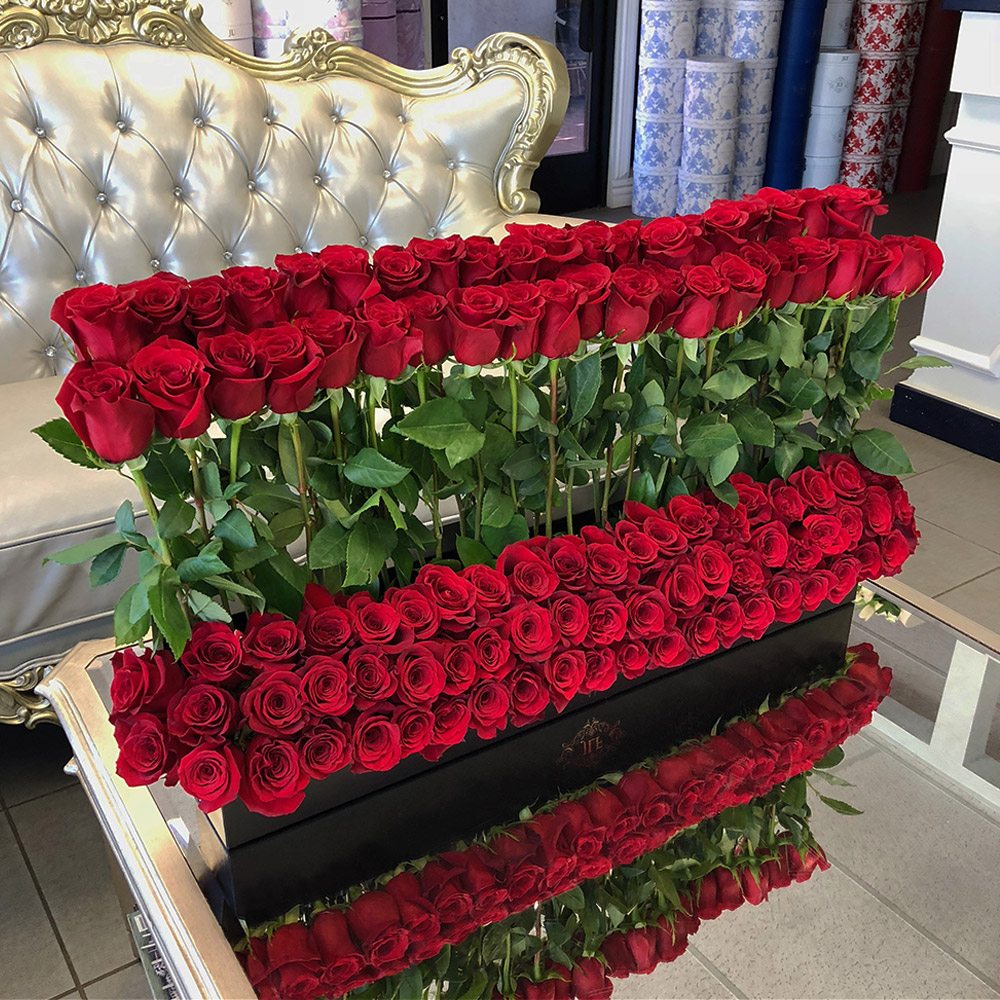 Signature 100 Standing Red Roses In Rectangle Box