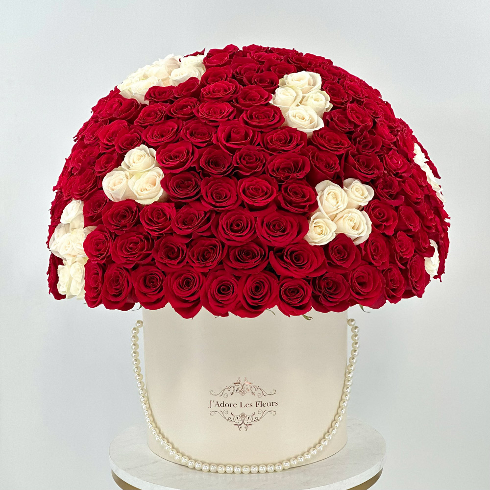 Love the 150 Roses Large Box