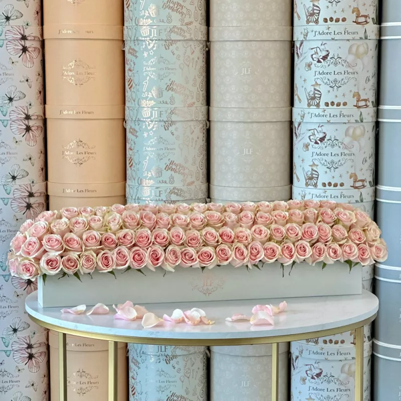 Jadore Signature 100 Roses In Rectangle Box