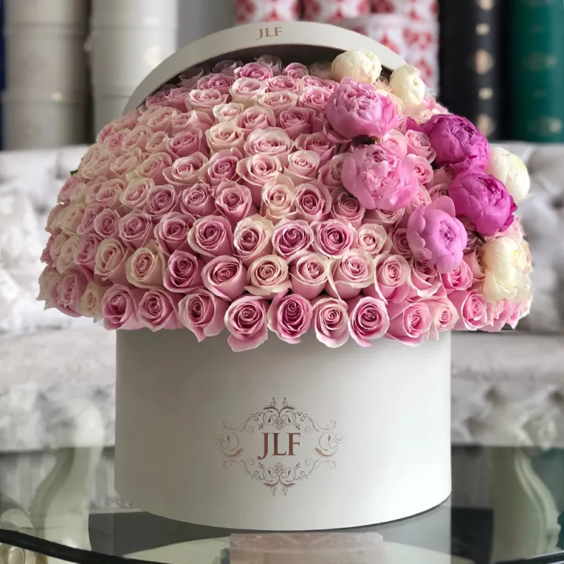 Jadore 300 Khloe Roses In Grandiose