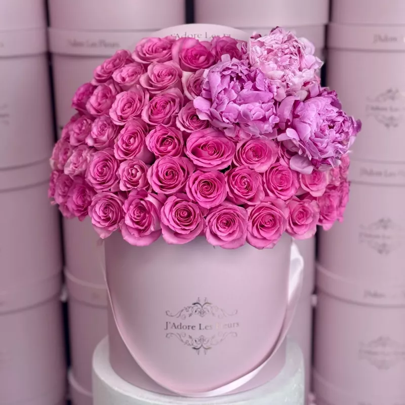 Extravagant Peony Box Medium - JLF Las Vegas Florist