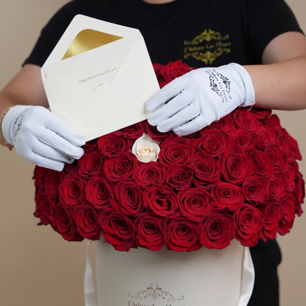 Large Anniversary 100 Red Rose Box