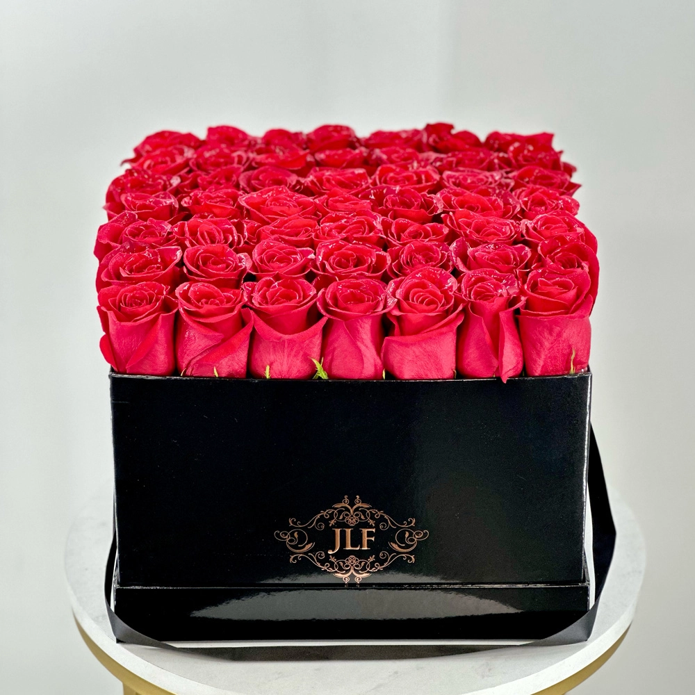 Jlf Box Yelena Roses in Large Square Box - JLF