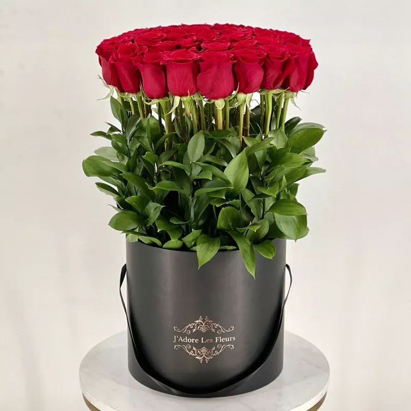 Jadore Standing Red Roses