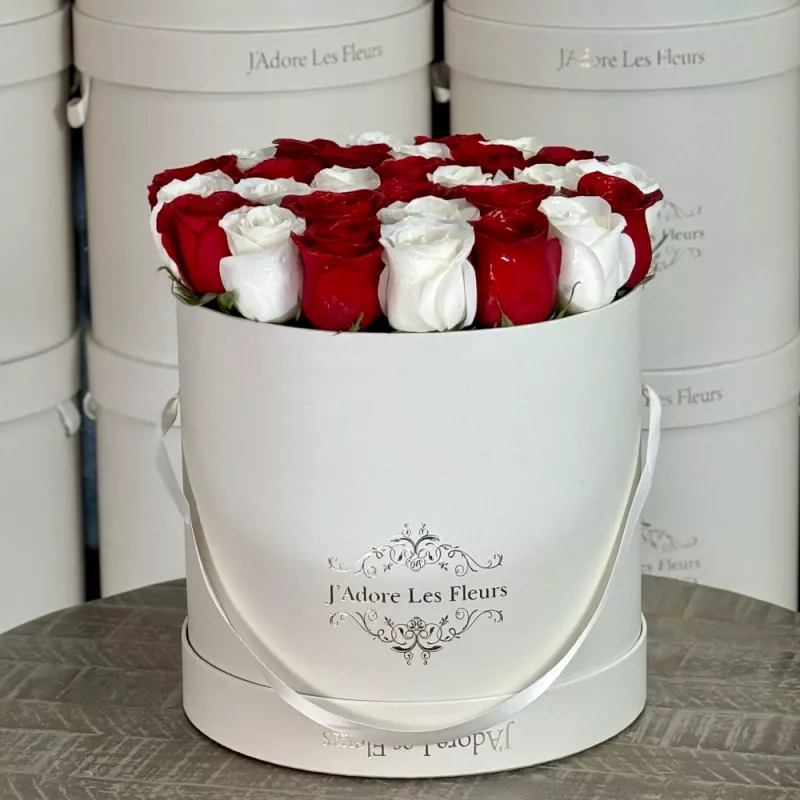 Jadore Yelena Red And White Rose Box