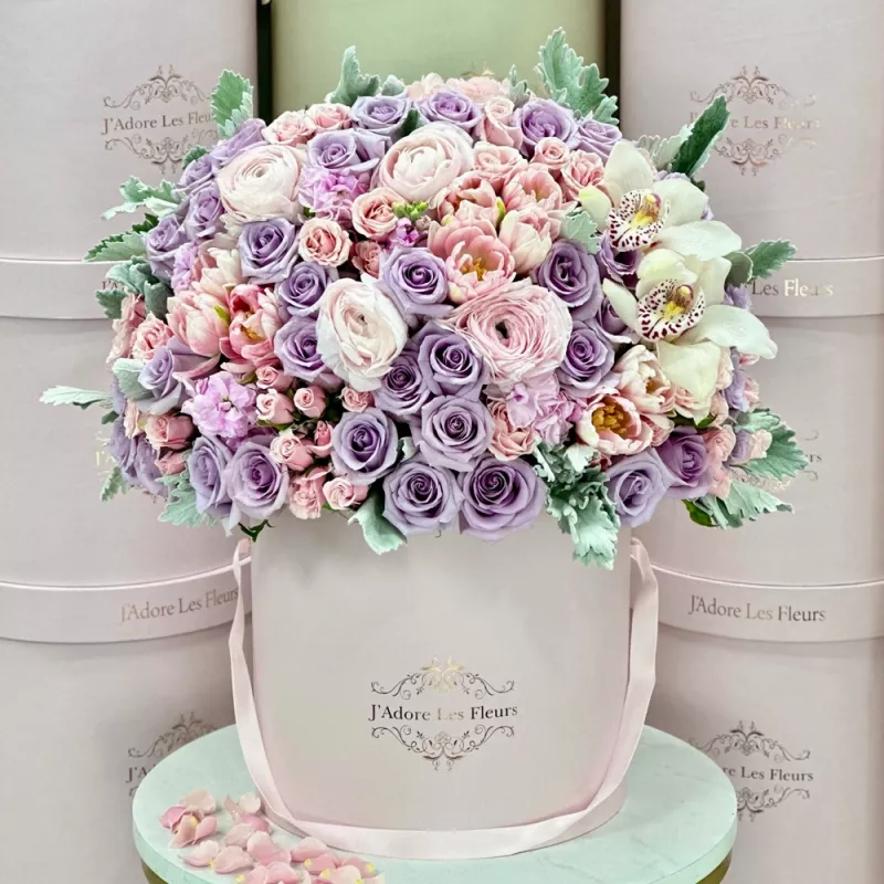 Jadore Pretty Blush Petals