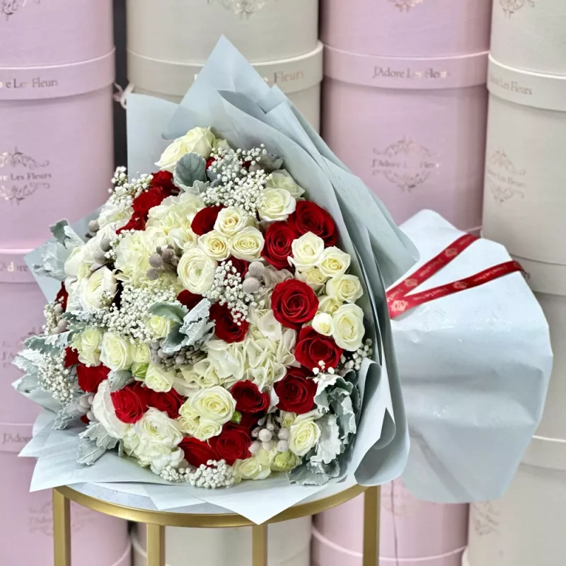 Jadore Scarlet Serenade Hand-Tied Bouquet