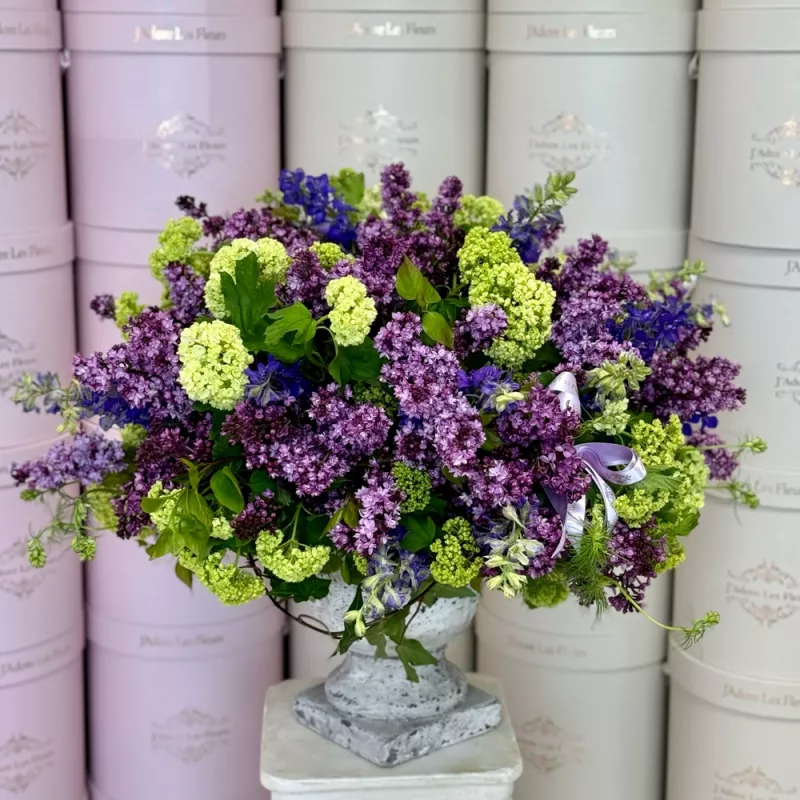 Jadore Lilac Whispers in Large Vase