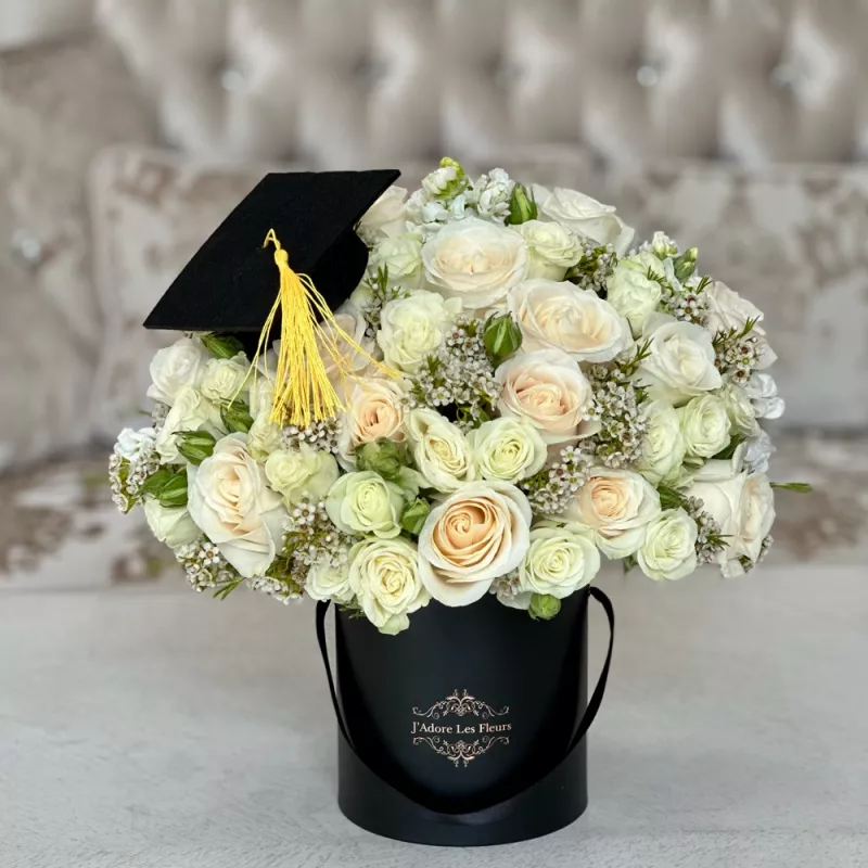 Jadore Perfect Mini Graduation Stage Flowers