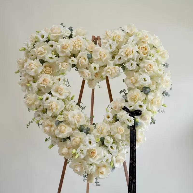 Jadore Heart of Grace Standing Spray