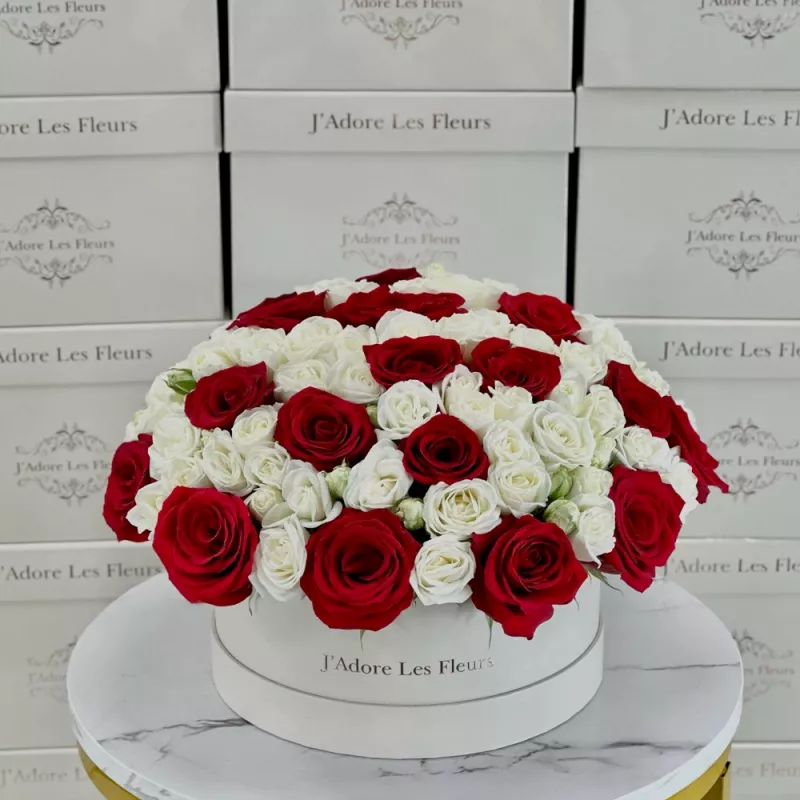 Jadore Pure Rose Elegance in Centerpiece Box