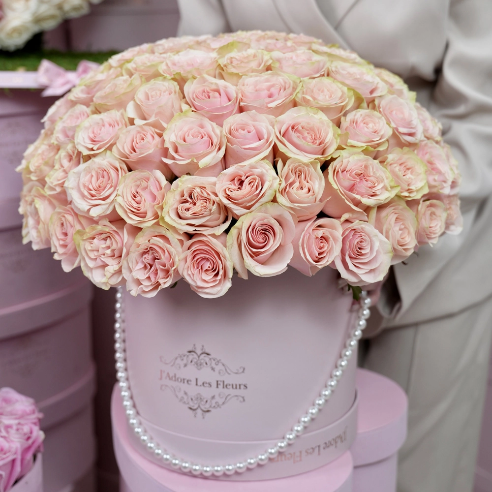 Signature Dome 100 Roses