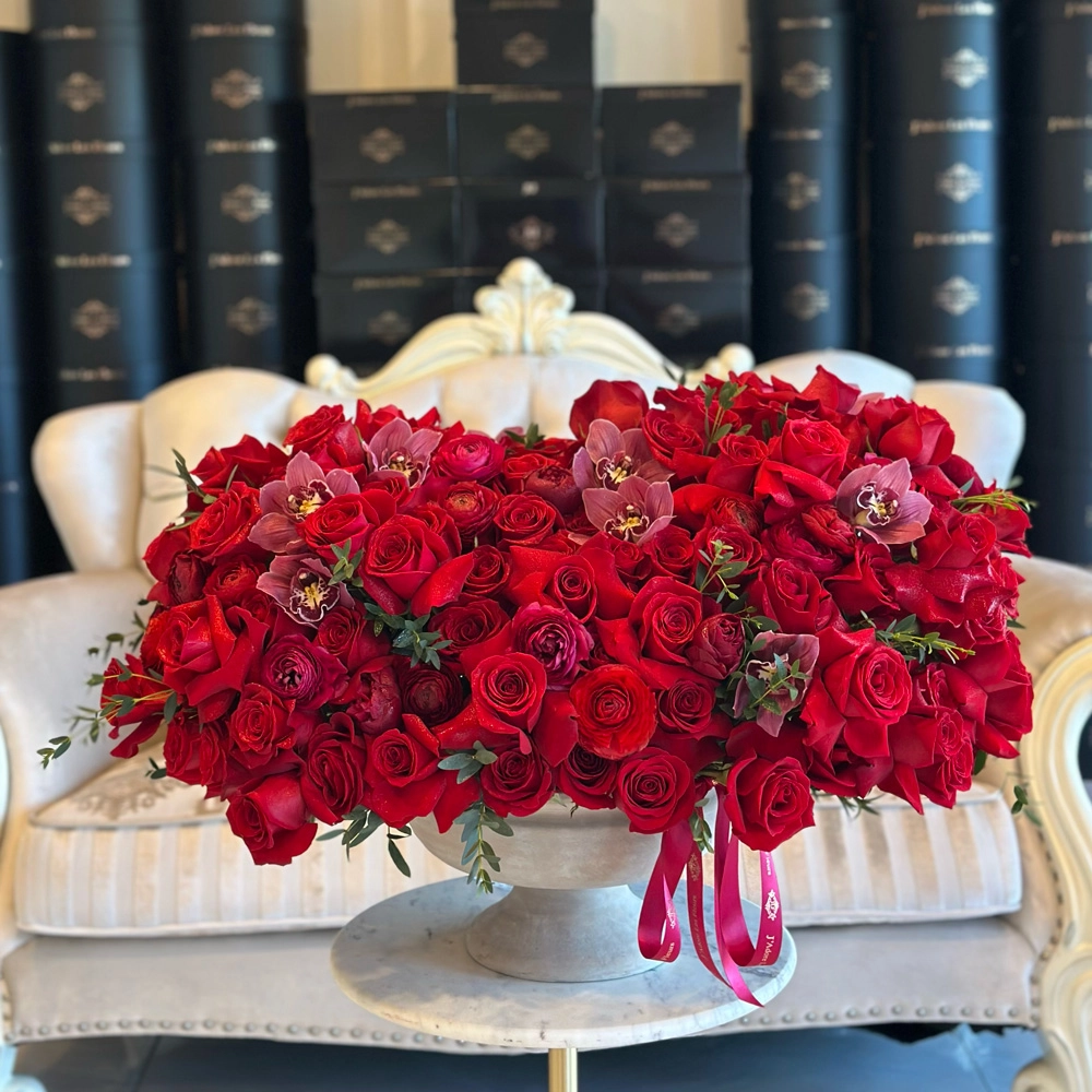 Amour Majesté - JLF Florist