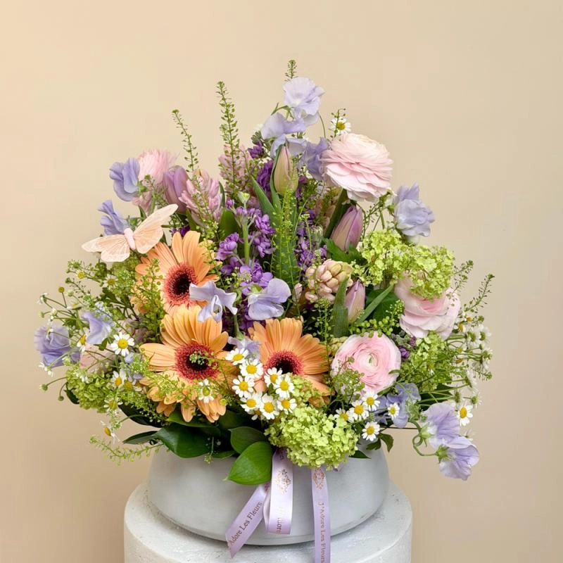 Jadore Burgeoning Blooms