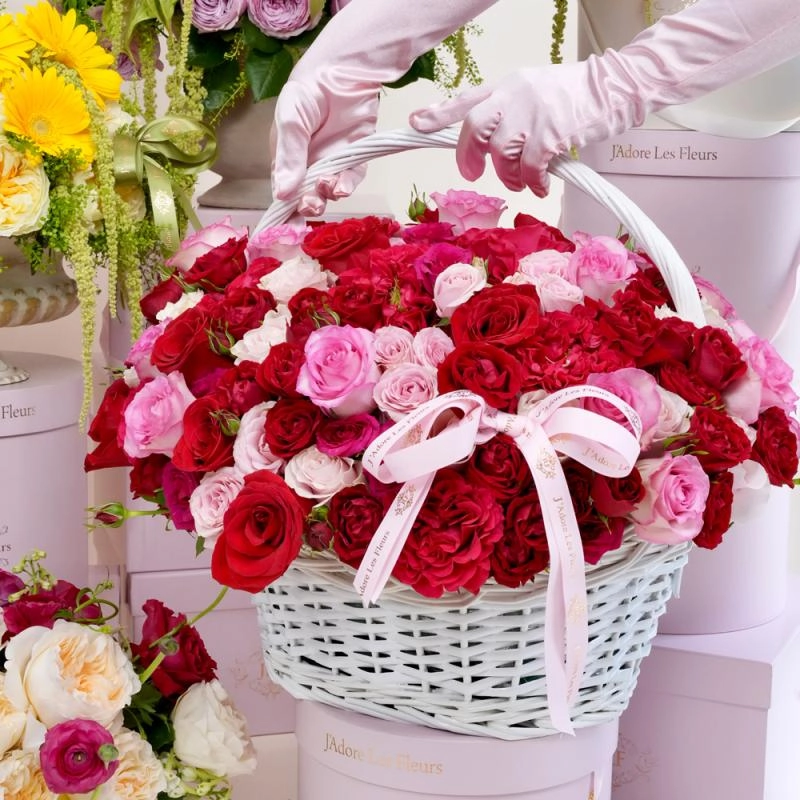 Jadore Blooming with Love Large Basket