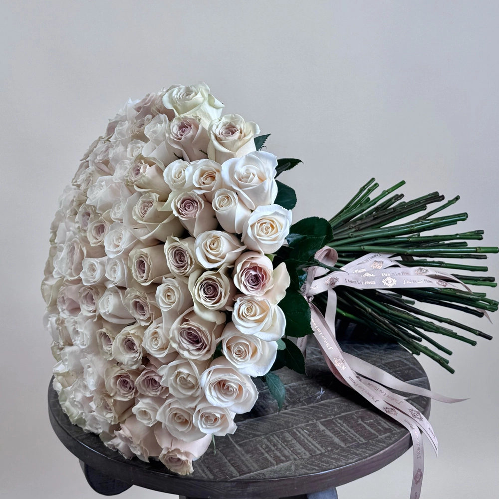 100 Quicksand and Ivory Roses Bouquet