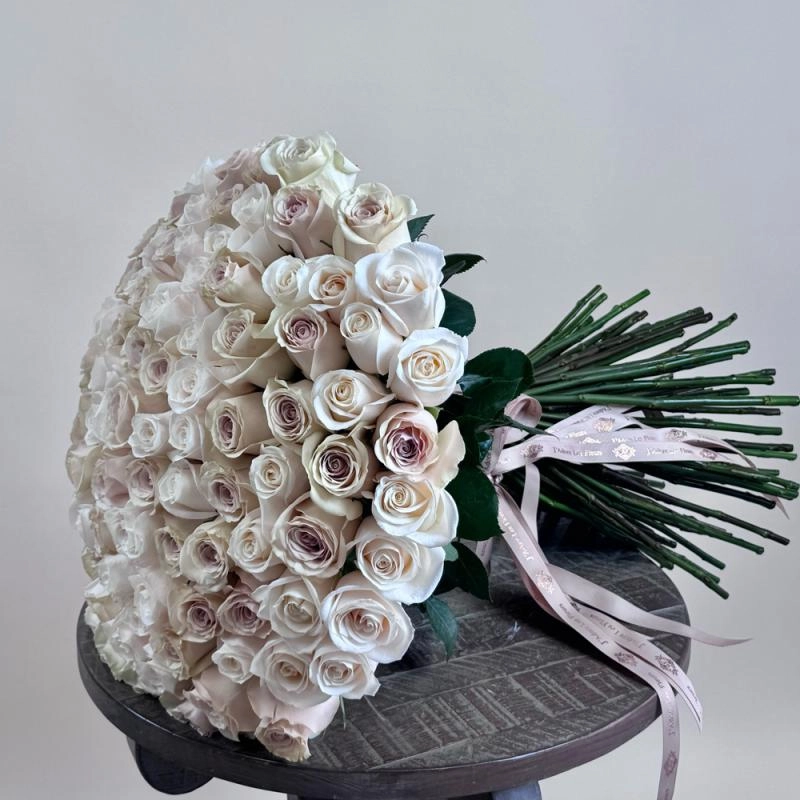 Jadore 100 Quicksand and Ivory Roses Bouquet